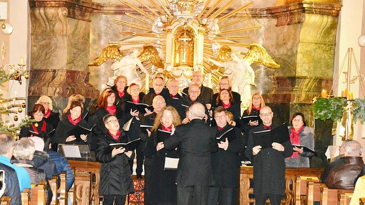 Das Weihnachtskonzert in der Jakobuskirche.  Fotos: Arthur Stollberger