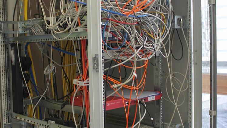 Der Serverschrank muss noch abgebaut werden.