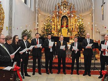 Das  Blechbläserensemble während der Gesangseinlage "Ave Maria" Foto: Karl Heinz Wirth