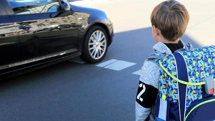 Um für einen sicheren Schulweg zu sorgen, wird die Polizei ihren Fokus auf bestimmte Gefahrenpunkte legen.  Foto: stock.adobe.com