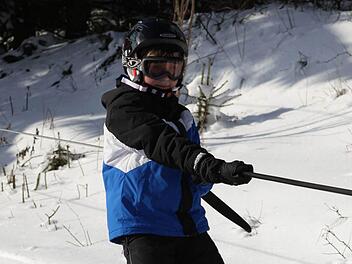 In Nordhalben bieten sich beste Wintersportmöglichkeiten. Der Lift an der Fichtera ist in Betrieb. Auch die Loipen sind gespurt.  Foto: Michael Wunder