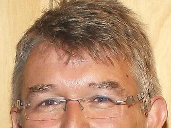 J&ouml;rg K&uuml;mmel