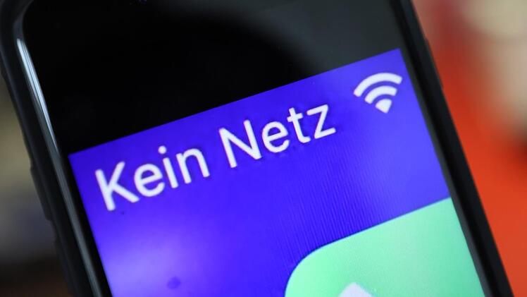 Kein Empfang? Mehrere Gemeinden im Landkreis wollen dazu beitragen, dass diese Meldung seltener auftaucht. Foto: Marian Hamacher