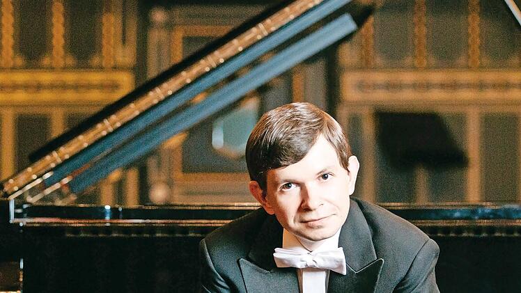 Der ungarische Konzertpianist István Lajkó