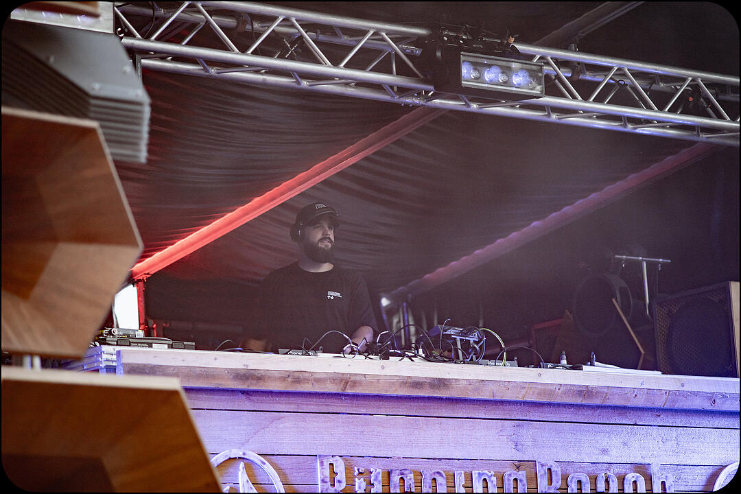Love, Fire & Electronic Beats!