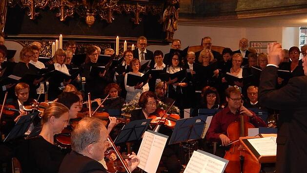 Gesang und Kammermusik harmonierten pr&auml;chtig. Foto: Horst Wunner