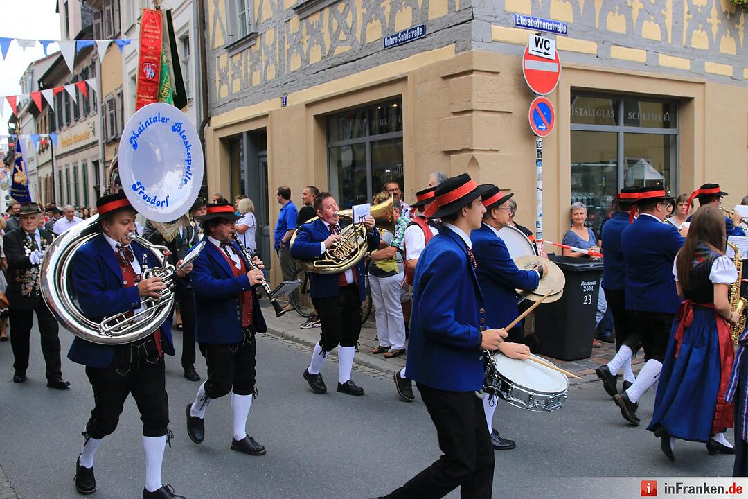 Sandkerwa 2015 - Kerwasbaum-Aufstellen