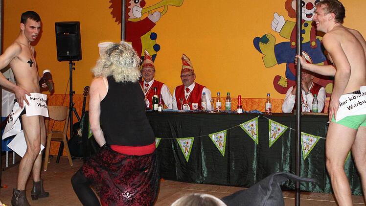 Boys gegen Girls. Foto: Thomas Dill