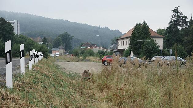 Das noch gr&ouml;&szlig;tenteils brachliegende Gel&auml;nde soll zum zentralen Anhalte- und &Uuml;berleitungspunkt in die Kernstadt f&uuml;r Radfahrer und andere Besucher Bad Br&uuml;ckenaus werden. Aber auch seine bisherigen Funktionen sollen erhalten bleiben. Foto: Steffen Standke