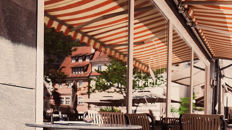Kulmbach: Café "Soffi's" von Mutter und Tochter am Marktplatz eröffnet - "total überwältigt"