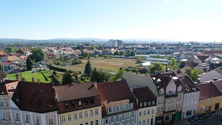 . Das für Bamberg typische Gärtnerland vom Turm der St. Otto-Kirche aus gesehen. Marion Krüger-Hundrup
