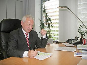 Peter Buchmann an seinem Arbeitsplatz. Foto: FT-Archiv/Michael Busch