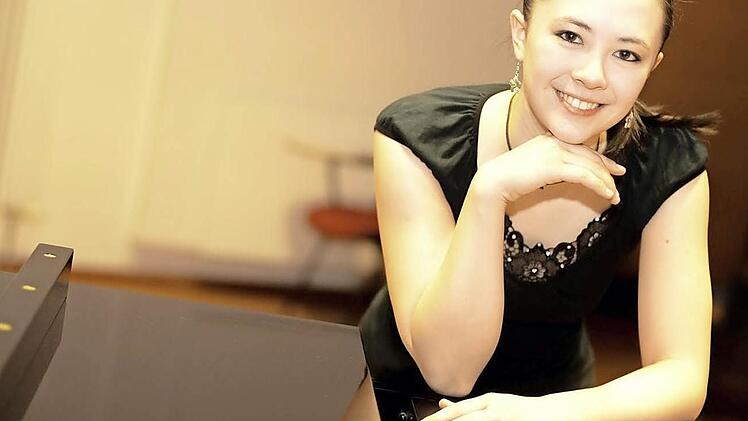 Die Pianistin Nina Scheidmantel gibt ein Benefizkonzert im Kaisersaal von Kloster Banz. Foto: privat