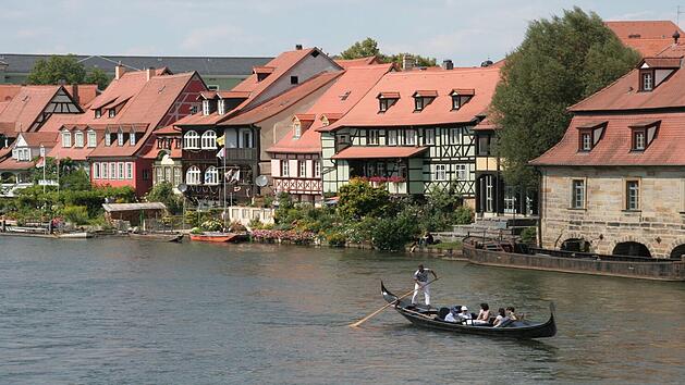 Lass dich verzaubern &ndash; bei einer Fahrt auf der Regnitz, mit einer echten venezianischen Gondel.