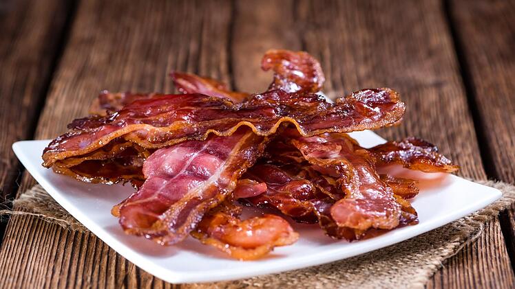 Forscher aus Großbritannien haben ein Pflaster entwickelt, das den Geruch von Speck verströmt, sobald man daran reibt. Symbolfoto: Adobe Stock/HandmadePictures
