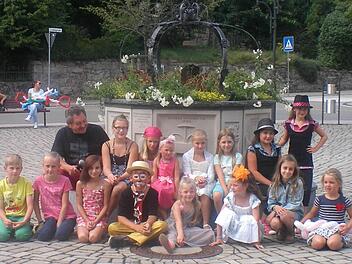 Schon im vergangenen Jahr hatte das Forum eine Modenschau organisiert - hier vor dem Brunnen am Alten Rathaus. Foto: Forum