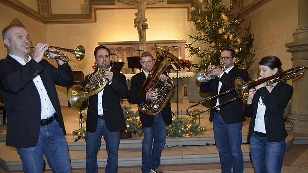 Rekkenze Brass begeisterte in der Martin-Luther-Kirche (von links): Benjamin Sebald, Sebastian Kr&uuml;gel, Rainer Streit, Dominik Thoma, Elisabeth Nu&szlig;rainer.             Foto: Andreas Welz