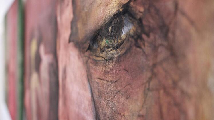 Augenblicke und Begegnungen: Walli Bauers Bilder zeigen Momentaufnahmen des Lebens. Die Ateliertage "Artur 17" zeigten den Menschen am Wochenende, wo und wie Kunst eigentlich entsteht. Foto: Stephan Großmann