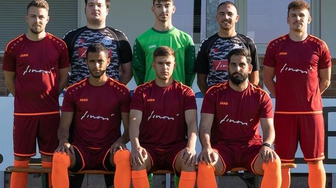 Das sind die Neuzugänge des Landesliga-Aufsteigers SC Sylvia Ebersdorf (hinten von links): Fabian Carl (vom FC Coburg), Bahri Kurt (FC Anadoluspor Coburg), Tim Klose (FC Coburg), Mohamed Othmane Megzari (SG Rödental), Lukas Werner (TSG Niederfüllbach); (vorne von links): Omar Rahmani (TSV Mönchröden), Sergen Dinc (A-Jugend FC Eintracht Bamberg) und Tayfun Özdemir (VFL Frohnlach).