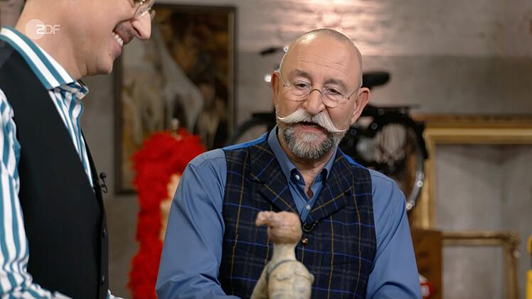 "Das erinnert mich an eine ber&uuml;hmte K&uuml;nstlerin", gr&uuml;belte Lichter beim Anblick der runden Frauengestalt. "Wie hei&szlig;en die Figuren noch mal?", fragte der Moderator und Schulte-Goltz kannte nat&uuml;rlich gleich die Antwort: "Die 'Nanas' von Niki de Saint Phalle." Lichter ging ein Licht auf und gestand sogleich: "Ich finde die gro&szlig;artig."