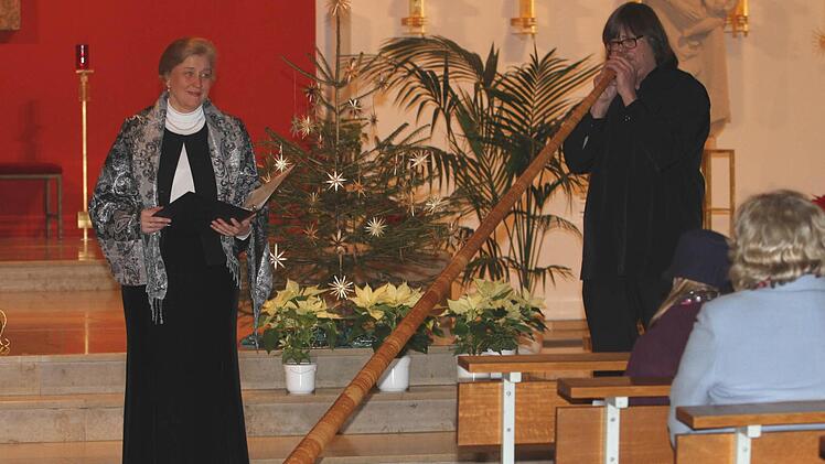 Harry Fries beherrschte auch das Alphorn, hier mit Sopranistin Yvonne Nijsten.