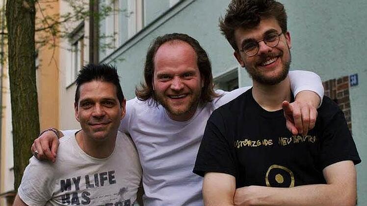 Der erste Filmdreh in der Südstadt: Christian Hilgert, der fränkische Tatort-Star Andreas Leopold Schadt und Andreas Weber (v.l.)