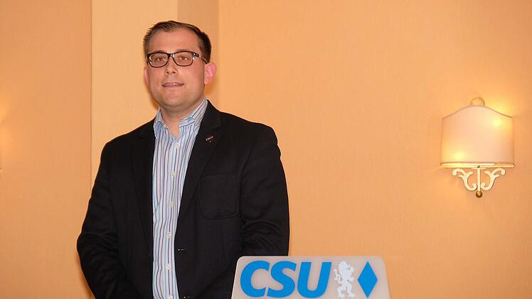Mit 100-prozentiger Zustimmung der CSU zieht Bürgermeisterkandidat Florian Atzmüller in den Wahlkampf. Foto: Gerd Schaar
