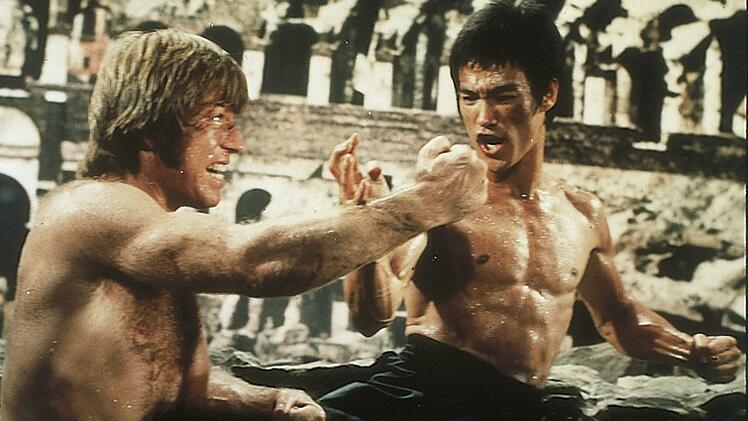 Zusammenprall zweier Giganten des Martials Arts: In "Die Todeskralle schl&auml;gt wieder zu" k&auml;mpfte Chuck Norris in einer denkw&uuml;rdigen Szene gegen Bruce Lee.