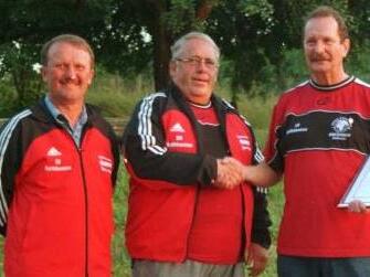 Das den Verein rund 40 Jahre prägende Führungsduo Werner Müller, Herbert Mildner und Roland Beck (bei einer Ehrung für Roland Beck zum 25-jährigen Jubiläum als Vereinsvorsitzender 2002). Daniel Wiener