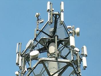 Beispiel einer Mobilfunkanlage: Im laufenden Jahr werde Telefónica Deutschland/O2 beim Netzausbauprogramm einen weiteren Gang hochschalten und den flächendeckenden LTE-Netzausbau noch intensiver vorantreiben, heißt es in der Pressemitteilung.  Foto: Redaktion SA