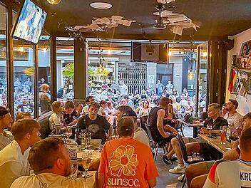 Public Viewing in Coburg: Hier k&ouml;nnen Fu&szlig;ballfans die Weltmeisterschaft 2026 schauen