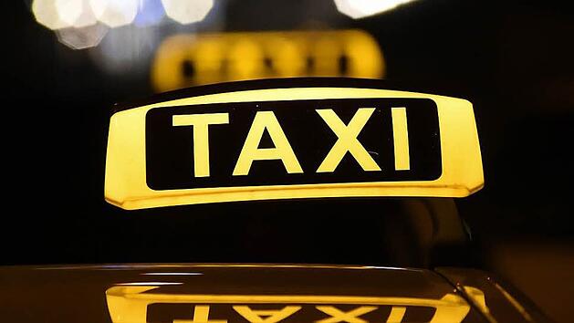 Das Sozialgericht Bayreuth befasste sich am Montag mit dem Fall eines jungen Kulmbachers, dessen Taxiheimfahrt von der Augenklinik Erlangen nach Kulmbach die AOK nicht bezahlen will. Foto: Felix H&ouml;rhager/dpa