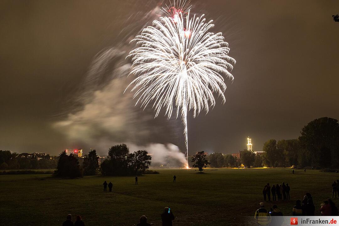 Abschlussfeuerwerk Michaelis Kirchweih 2015