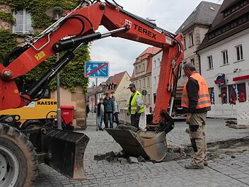 Ende im Gelände ist beim Katharinenspital in der Bamberger Straße. Das Parkhaus Kronengarten ist jedoch vom Rathausplatz aus, oder von der Wiesentstraße kommend, noch erreichbar.  Fotos: Andreas Oswald