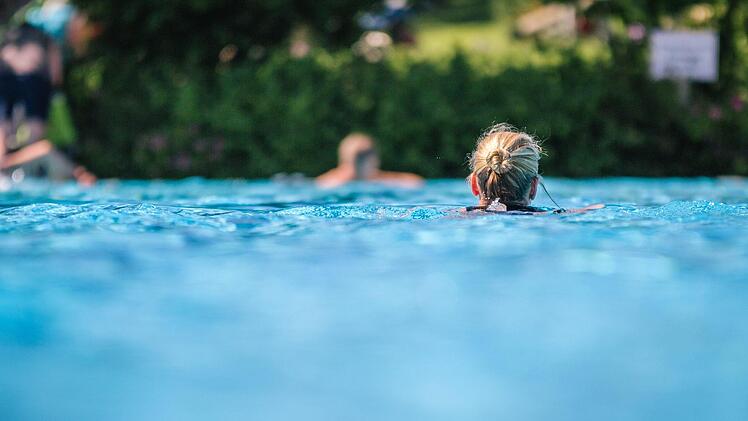 Badespaß  für wenig Geld - der Ferienpass macht es möglich.Archiv