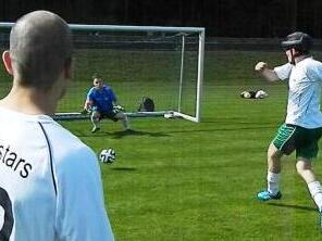 Die OBO-Ollstars beim Training. Am 23. August ist die Mannschaft der offenen Behindertenarbeit Oberfranken in Eicha und kann dort ordentlich angefeuert werden.  Foto: Johannes Höllein