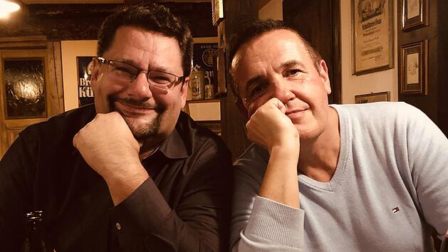 Stefan Wicklein und Thomas Auer (von links) sind Kanzler und Pr&auml;sident der Kroniche Fousanaocht. Im Doppelinterview &auml;u&szlig;ern sie sich zu den Herausforderungen der kommenden Session. Foto: Corinna R&ouml;sler