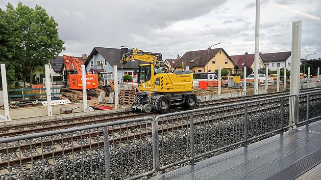 Bauarbeiten am Bahnhof Eggolsheim (Originalbild vom Juni 2024)