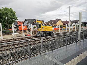 Bauarbeiten am Bahnhof Eggolsheim (Originalbild vom Juni 2024)