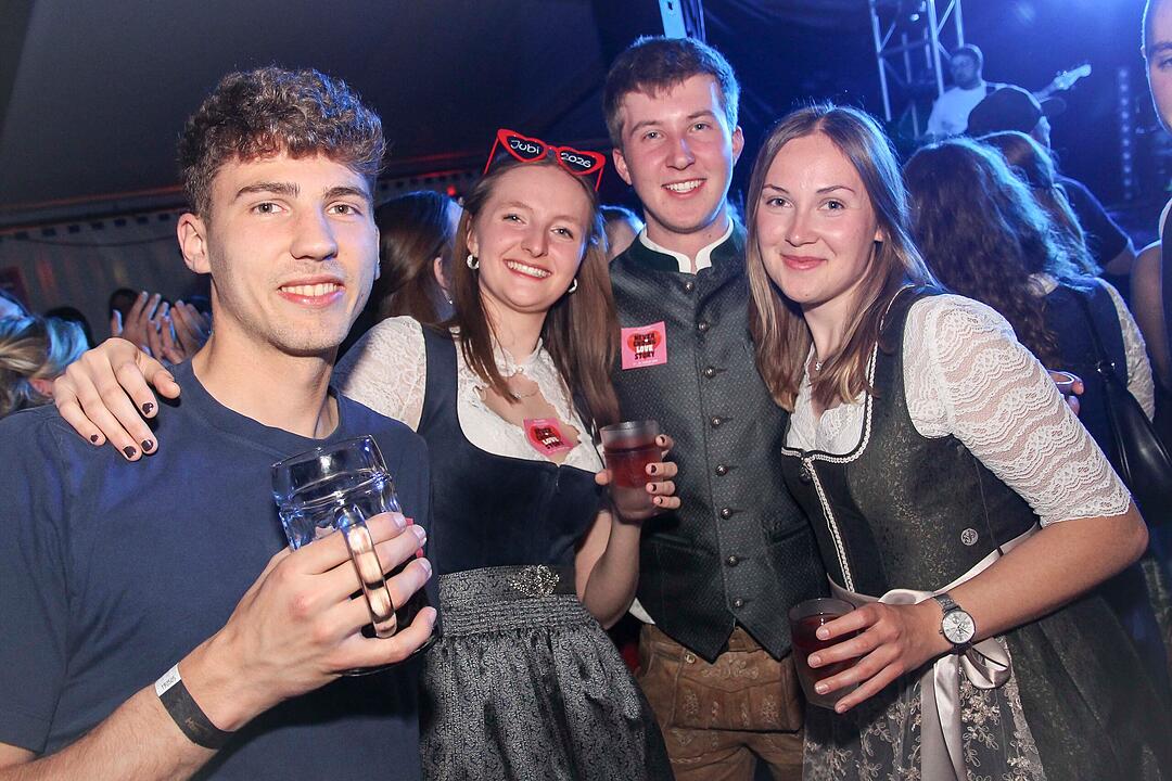 Die Partyband "highline" sorgte f&uuml;r gute Stimmung.