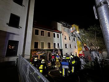 Band in Wohnung eines Mehrfamilienhauses: Feuerwehreinsatz in Nürnberg