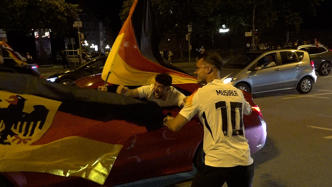 N&uuml;rnberg feiert ausgelassen den Einzug ins Viertelfinale