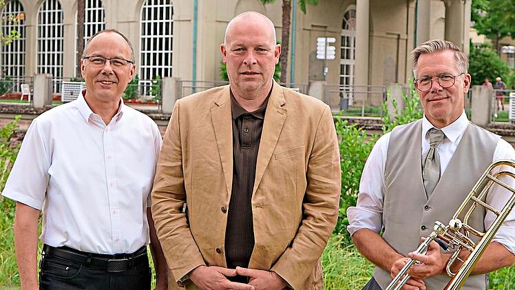 Bruno Heynen, Leiter der Veranstaltungsabteilung (von links), Kurdirektor Sebastian Dresbach und Orchestermanager Roman Riedel m&ouml;chten die Zusammenarbeit mit Musikvereinen, Ch&ouml;ren und Ensembles intensivieren. Alexander Kother