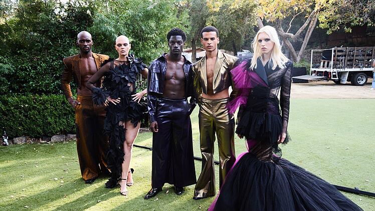 Boureima (Zweiter von rechts) hat keine Lust zu &uuml;ben.