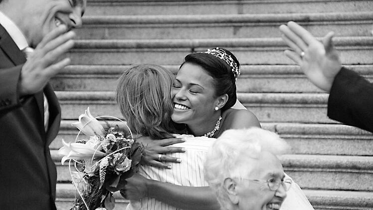 Liebes-Schnappschüsse: Momente des Glücks hält Björn Eckert ausdrucksstark mit dem Kameraauge für die Ewigkeit fest. Fotos: Björn Eckert