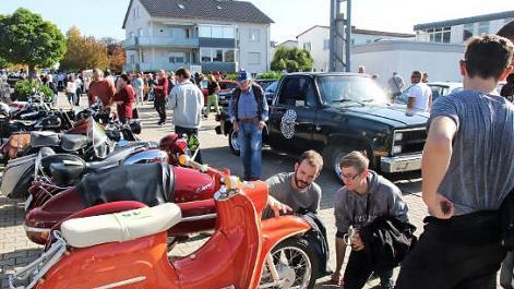 Auch rund 120 alte Motorräder waren in Untersiemau zu sehen.