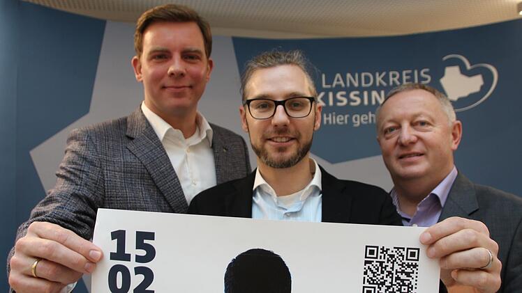 BLSV-Kreisvorsitzender Martin Wende (von links), Jugendpfleger Daniel Korn und Landrat Thomas Bold freuen sich auf das anstehende E-Sport-Turnier. Benedikt Borst