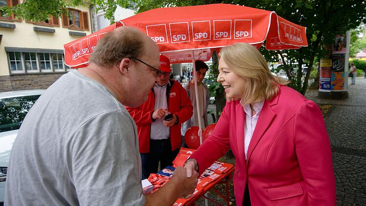 SPD-Chefin Bas beim Kommunalwahlkampf in Duisburg