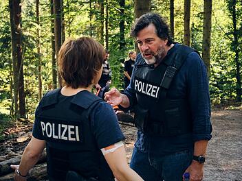 Ist es nur die Hitze? Franziska Tobler (Eva Löbau) und Friedemann Berg (Hans-Jochen Wagner) haben eine Auseinandersetzung.