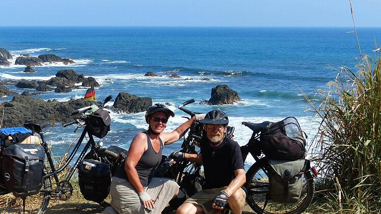 Malerisch. Neben sandigen Traumstränden bietet die Pazifikküste zerklüftete Küstenabschnitte. Fotos: Manfred Wagner